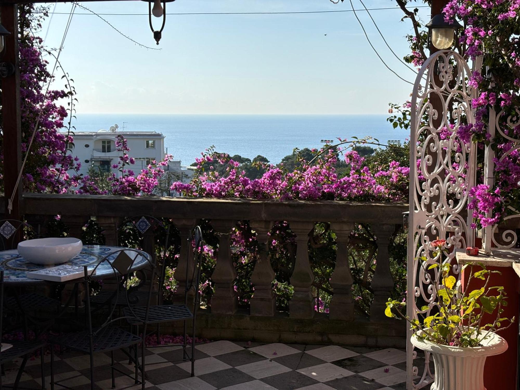 Luxury House In Villa Pompeiana Via Camerelle Con Terrazza Vista Mare Capri Exterior foto